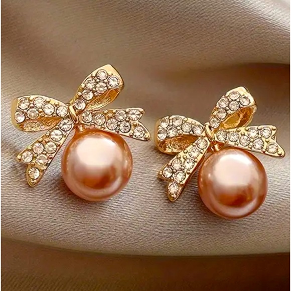 EARRINGS DELICATE BOW WITH IMITATION PEARL DESIGN STUD - Picture 3 of 6